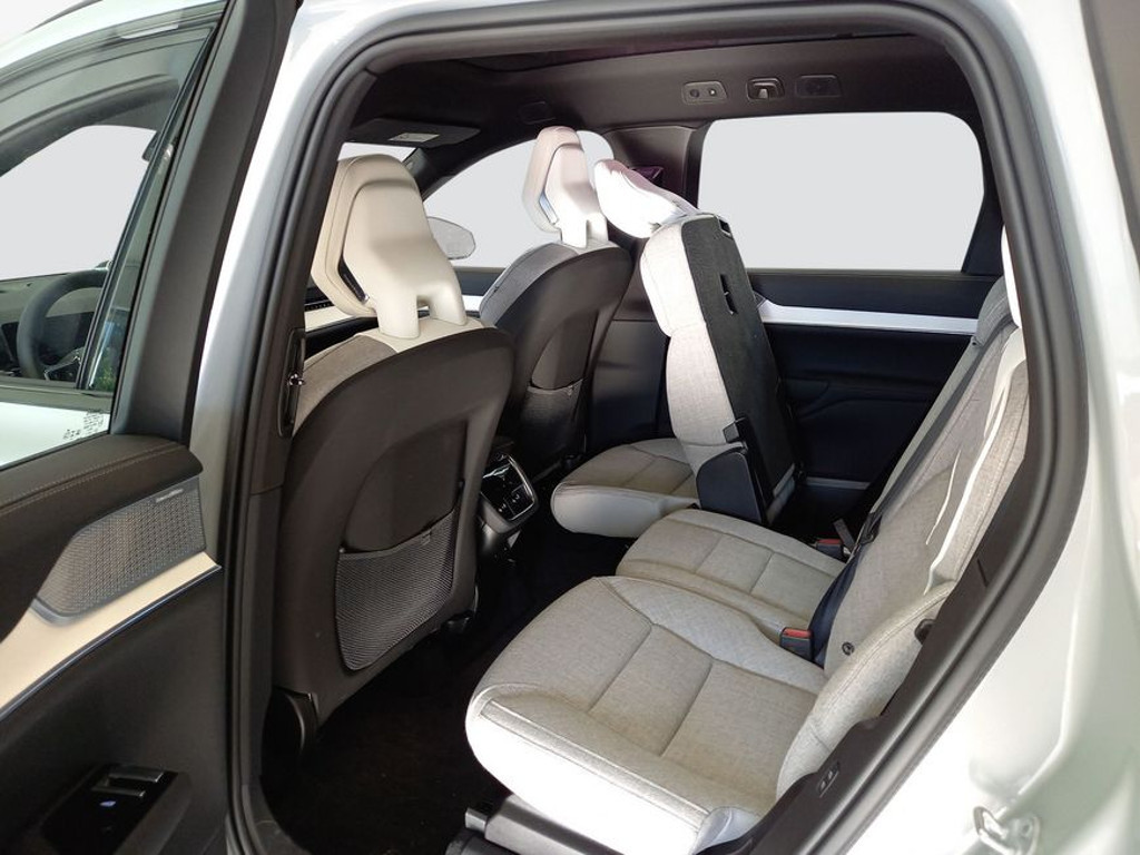 Volvo EX90