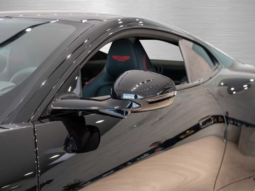 Aston Martin Vanquish