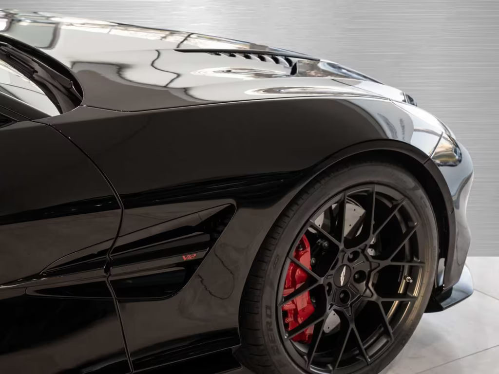 Aston Martin Vanquish