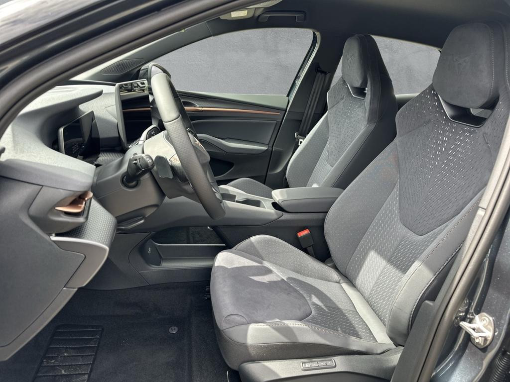Cupra Raval