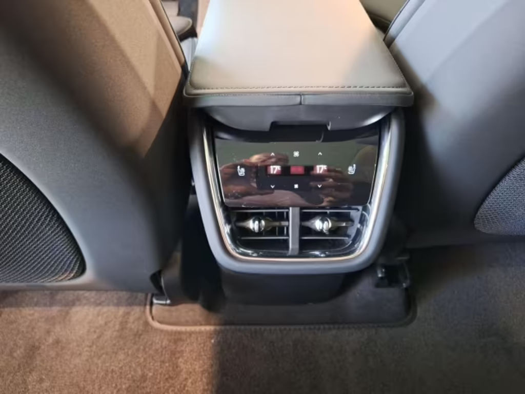 Volvo EX90