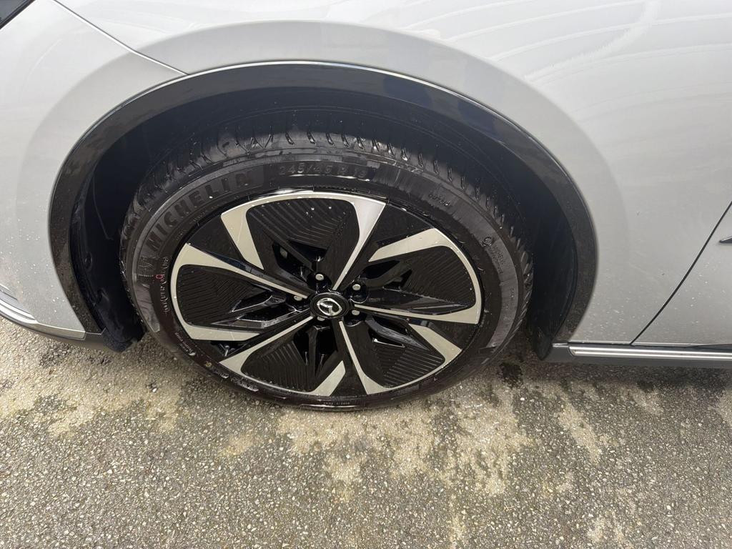 Mazda 6e
