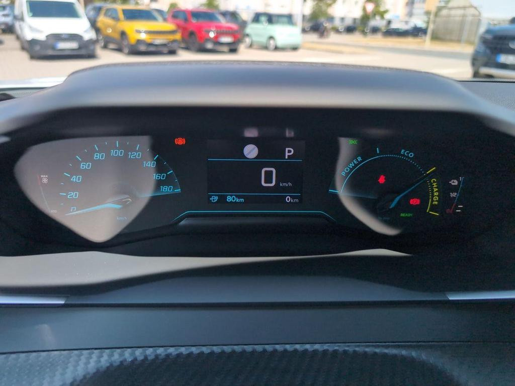 Peugeot e-2008