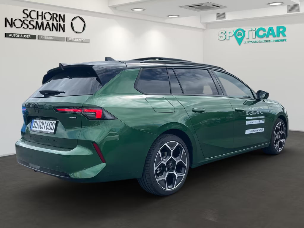 Opel Astra Sports Tourer Ultimate Hybrid