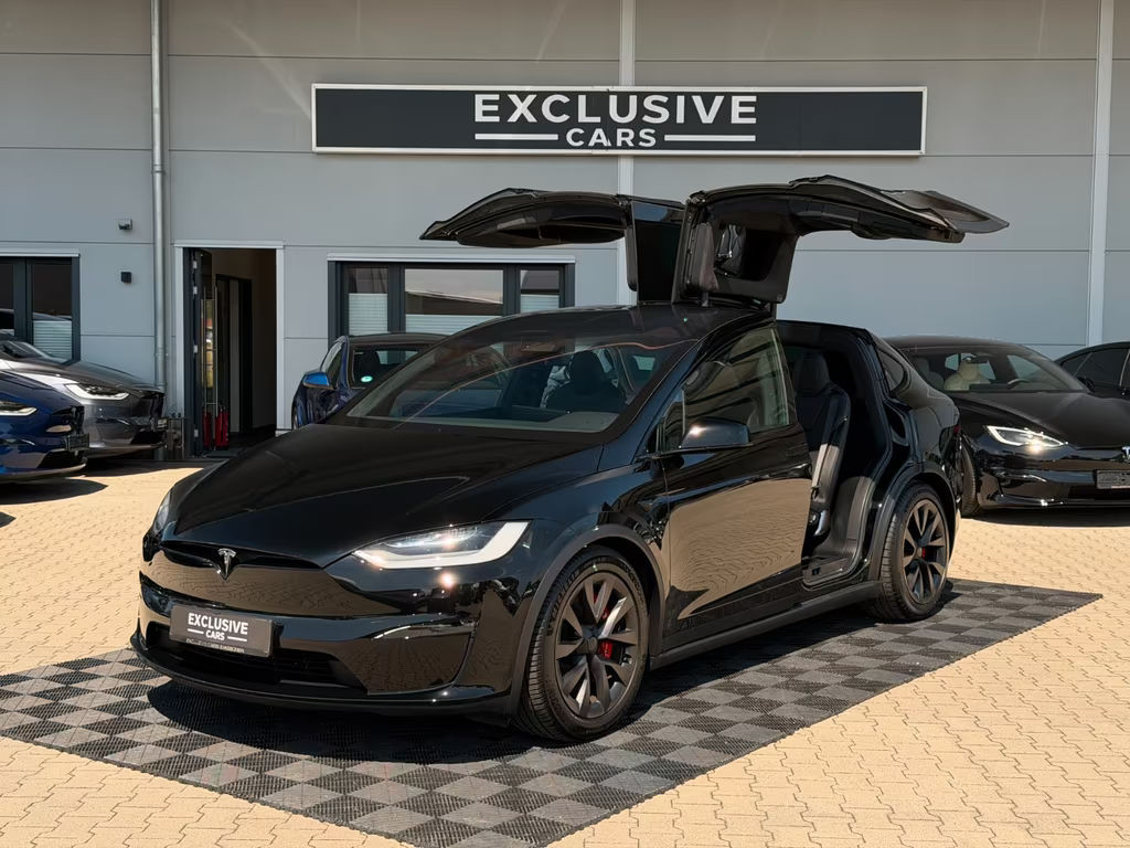Tesla Model X Plaid