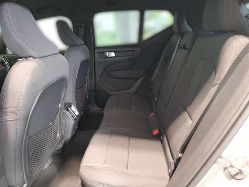 Volvo EX40