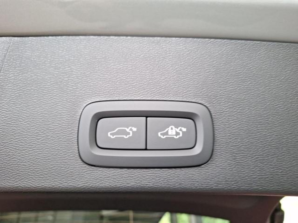 Volvo EX40