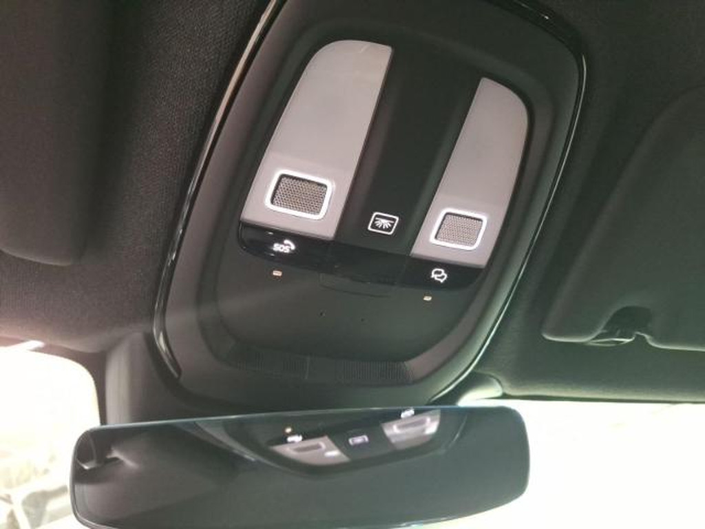Volvo EX40