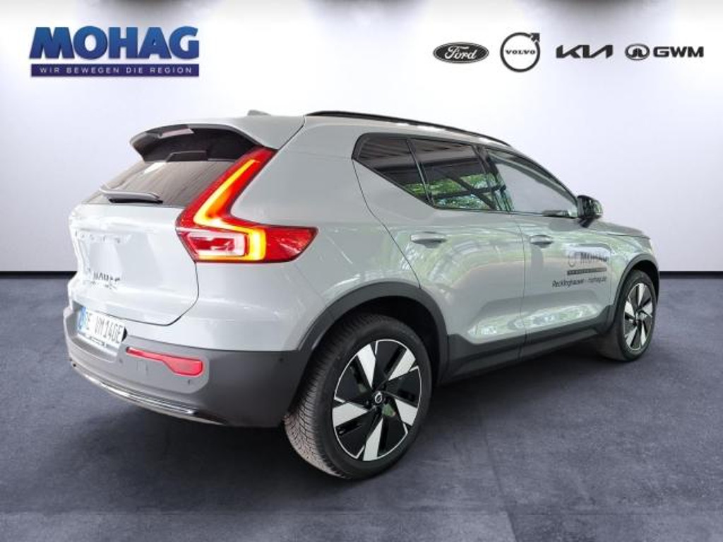 Volvo EX40