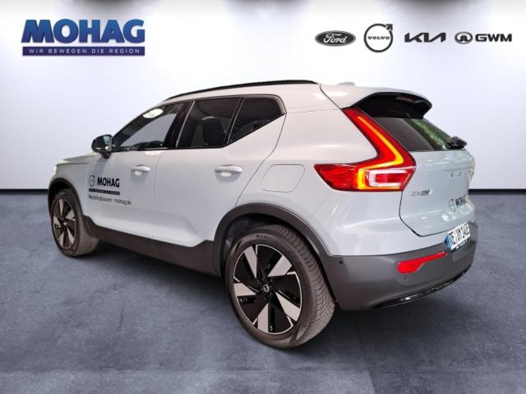 Volvo EX40