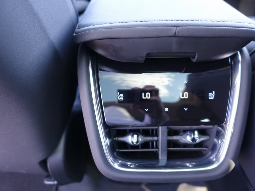 Volvo EX90
