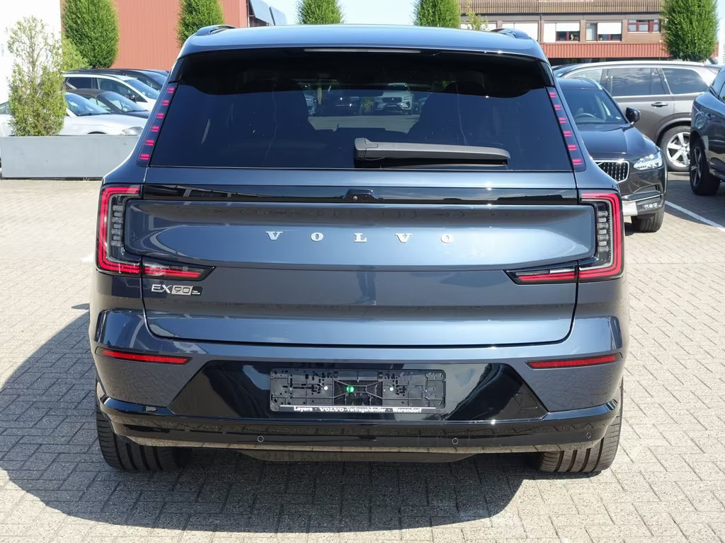 Volvo EX90