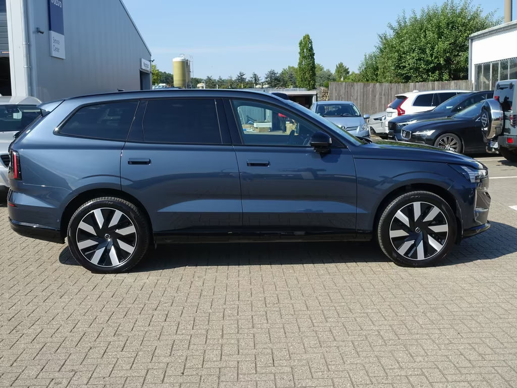 Volvo EX90