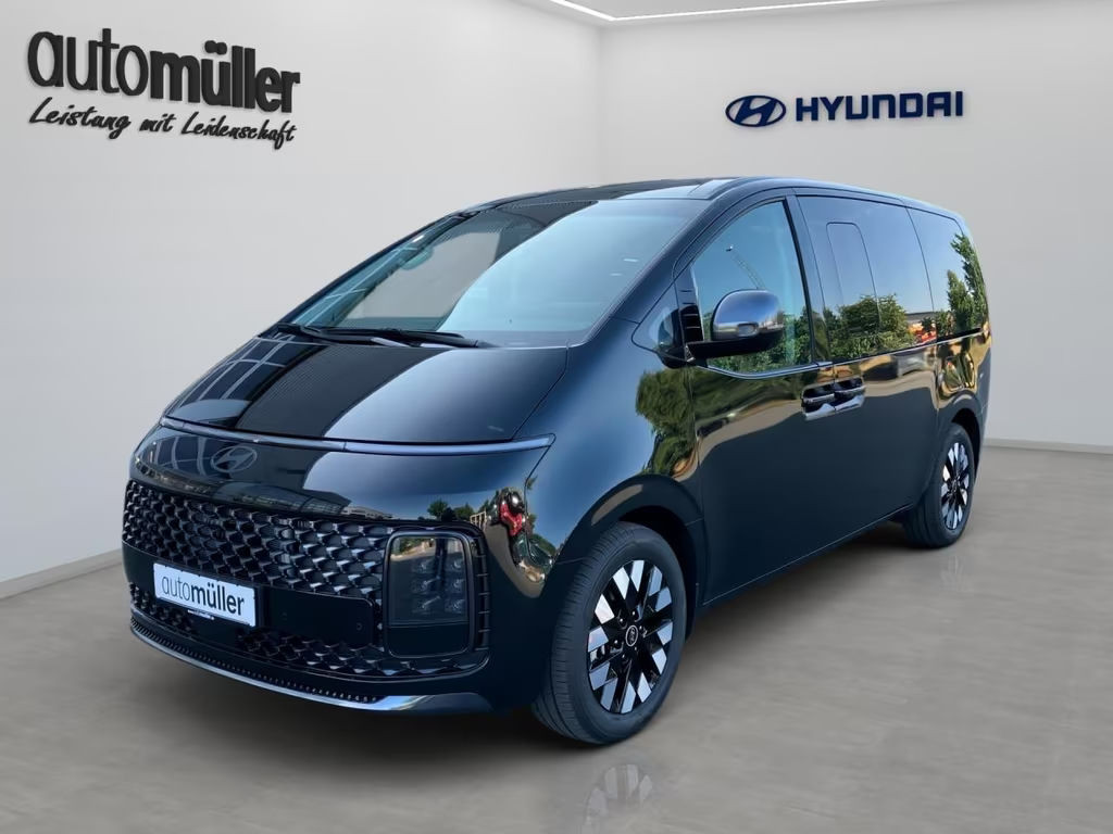 Hyundai Staria Signature