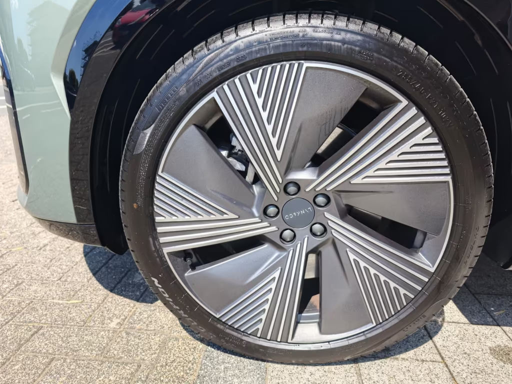 Lynk&Co 08