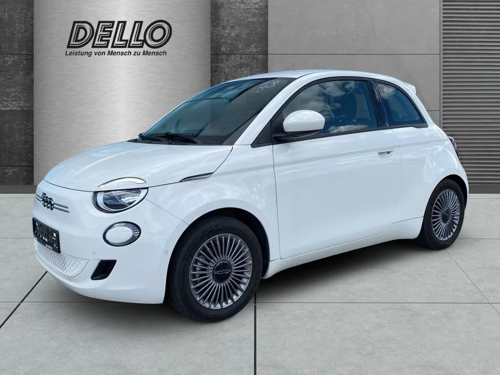 Fiat 500e 42kWh Kamera Navi Carplay Sitzheizung DAB
