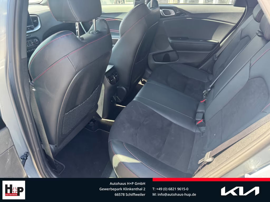Kia ProCeed