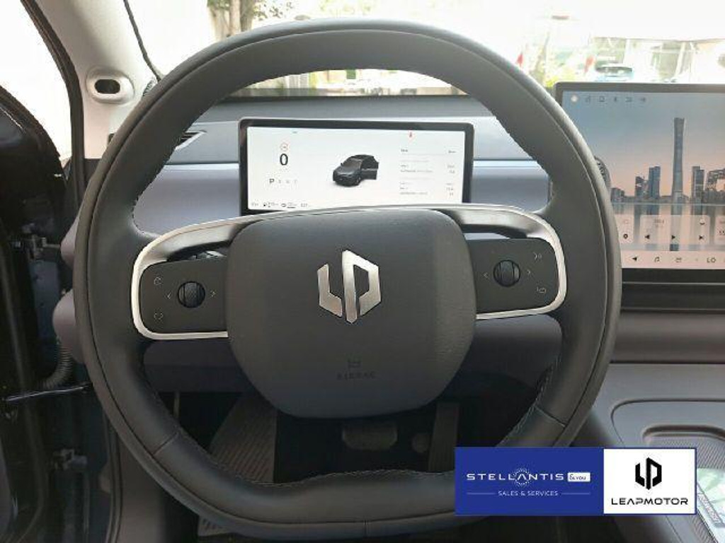 Leapmotor C10