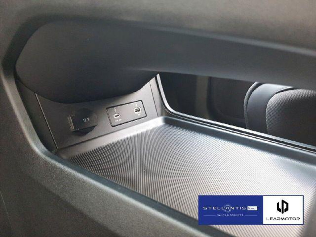 Leapmotor C10