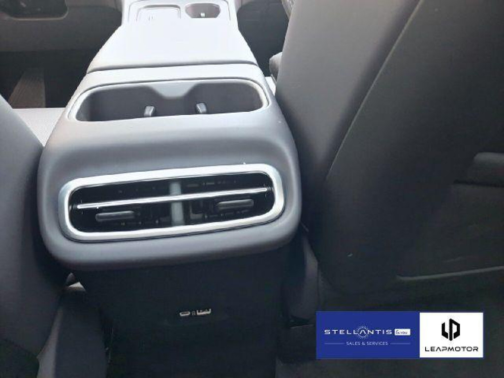 Leapmotor C10