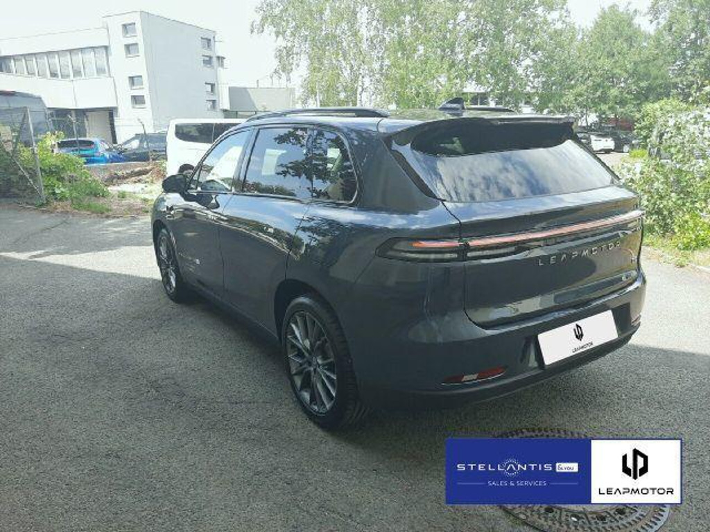 Leapmotor C10