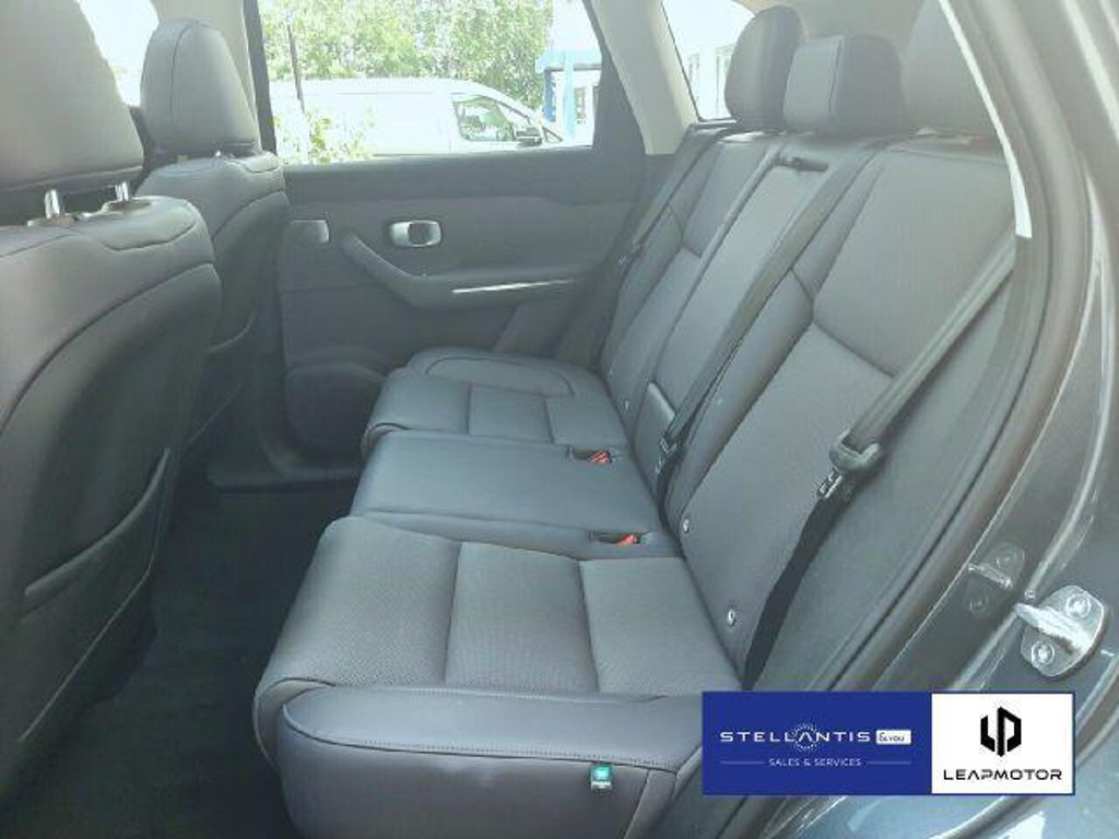 Leapmotor C10