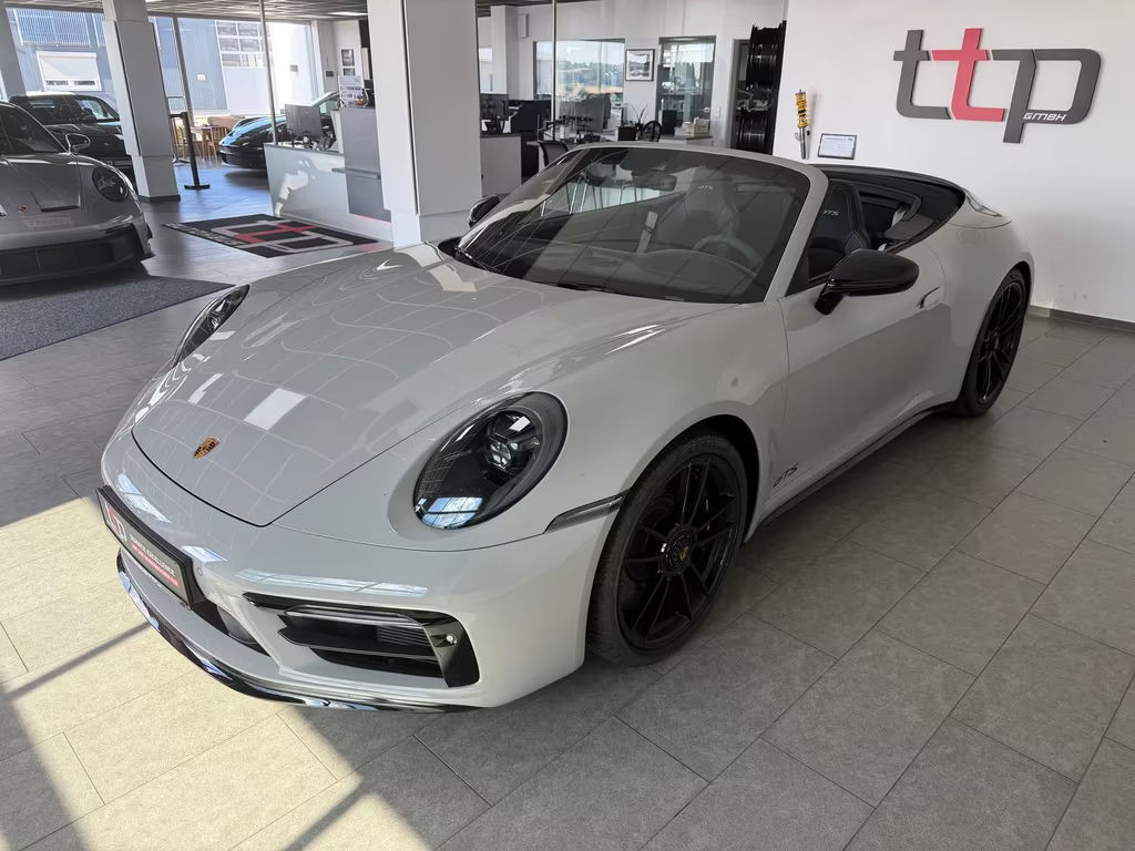 Porsche 911 GTS 4 992 Cabriolet