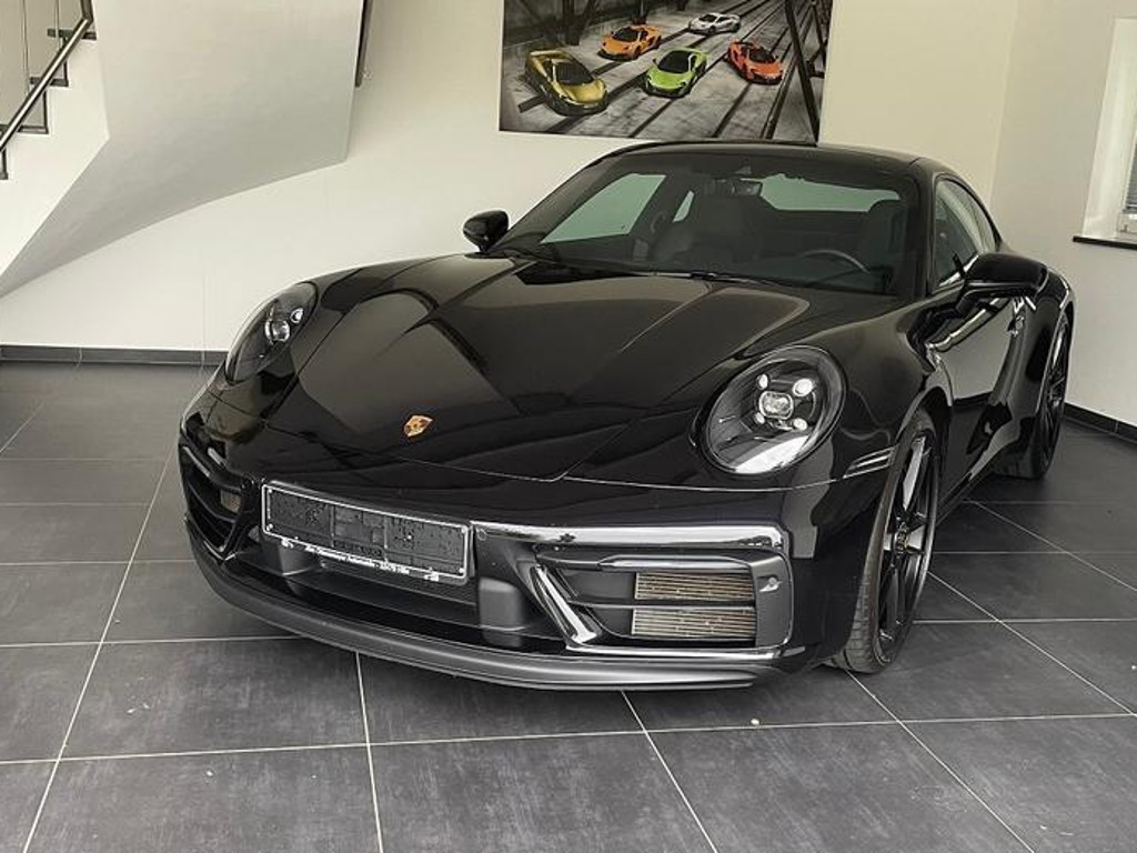 Porsche 911 GTS 992