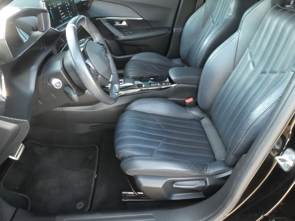 Peugeot e-2008