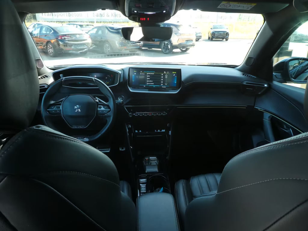 Peugeot e-2008