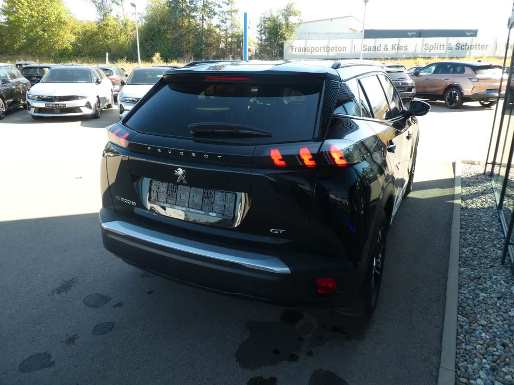 Peugeot e-2008