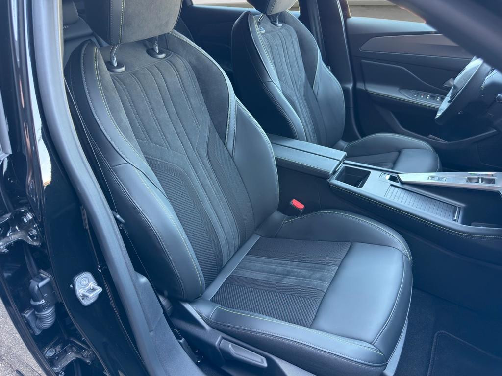 Peugeot e-308