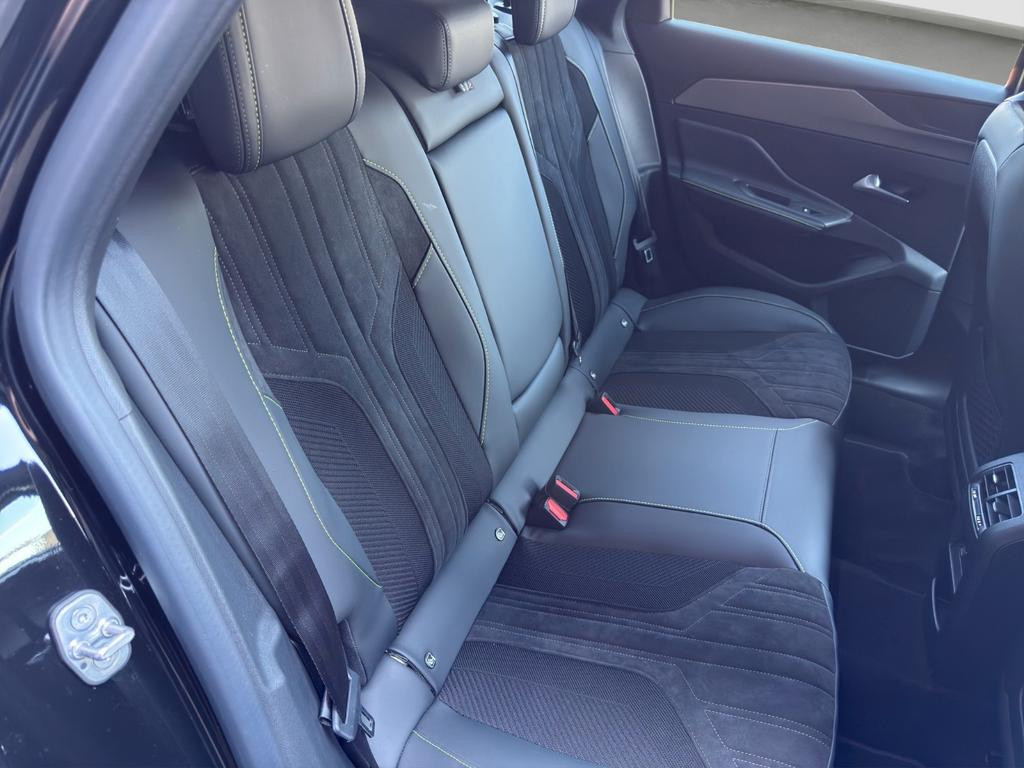 Peugeot e-308