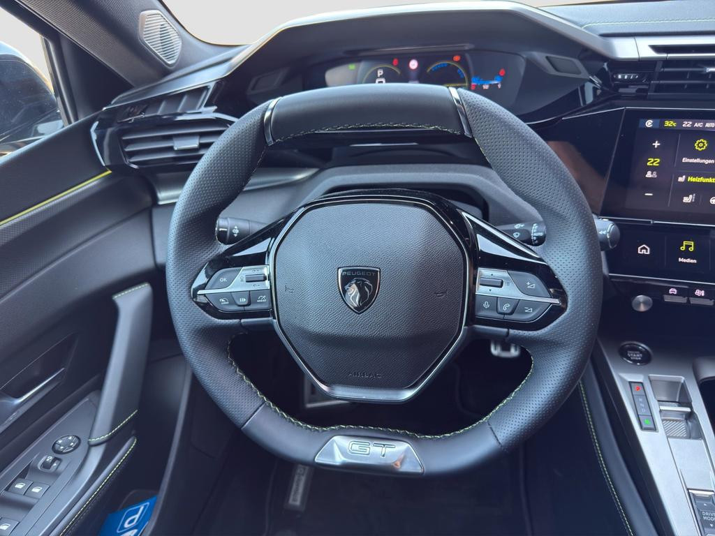 Peugeot e-308