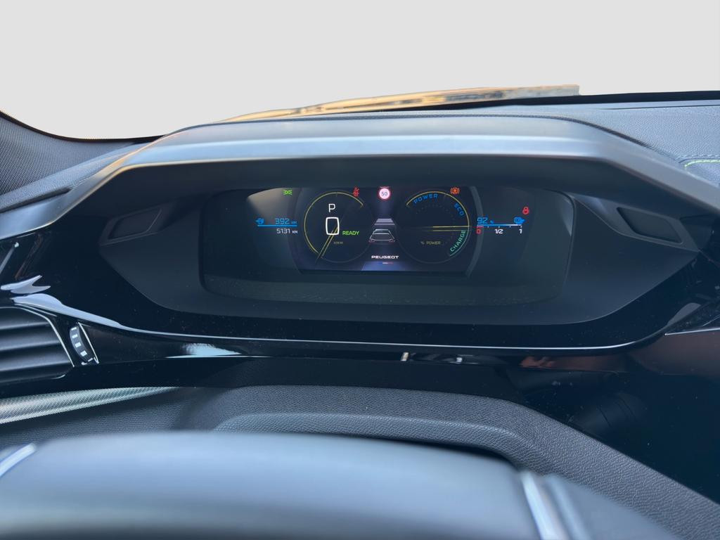 Peugeot e-308