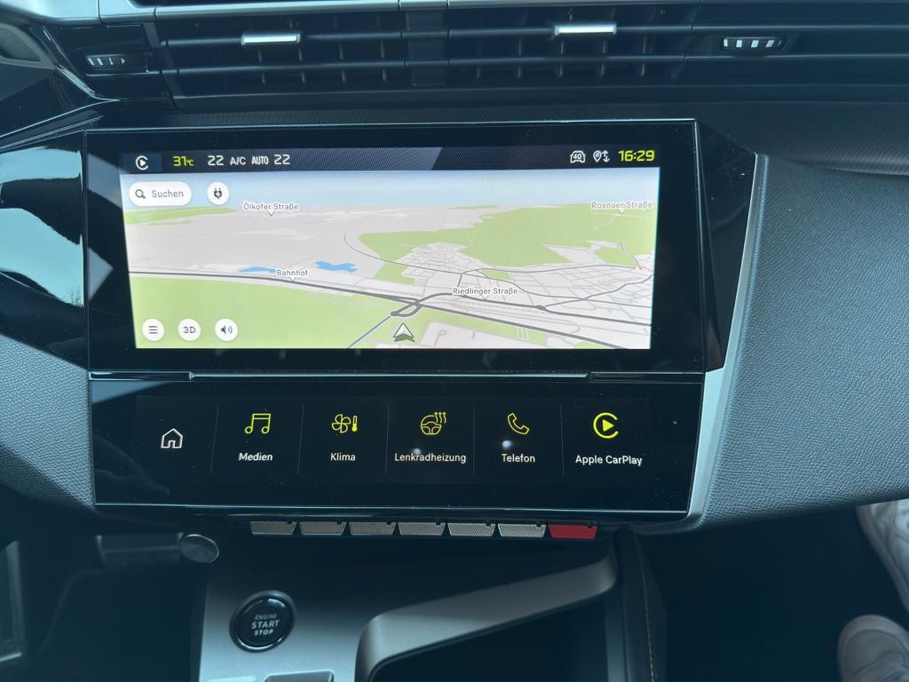 Peugeot e-308