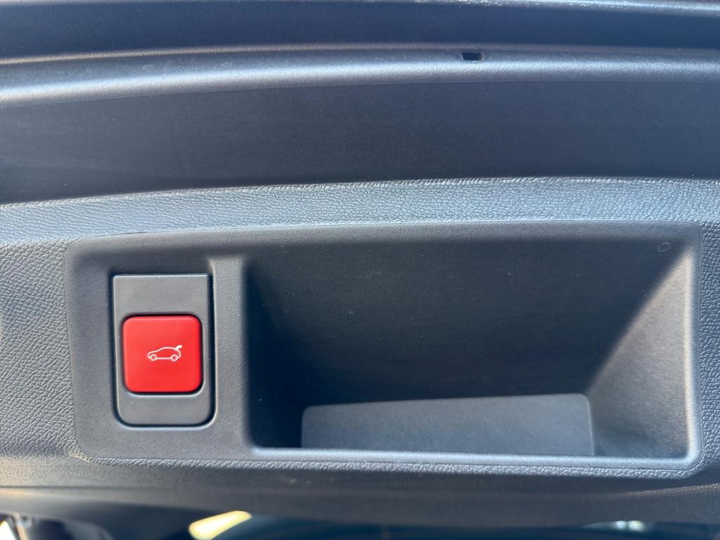 Peugeot e-308