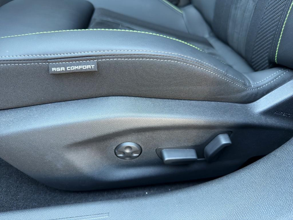 Peugeot e-308