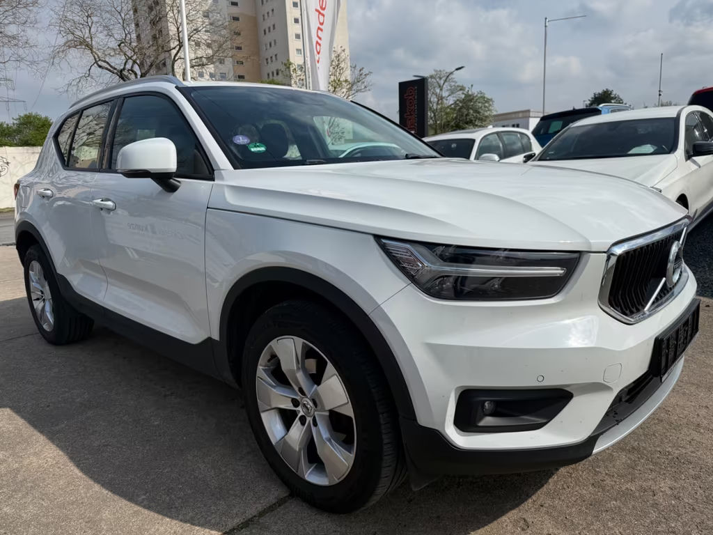 Volvo XC40 Momentum