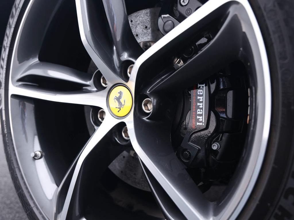 Ferrari 296