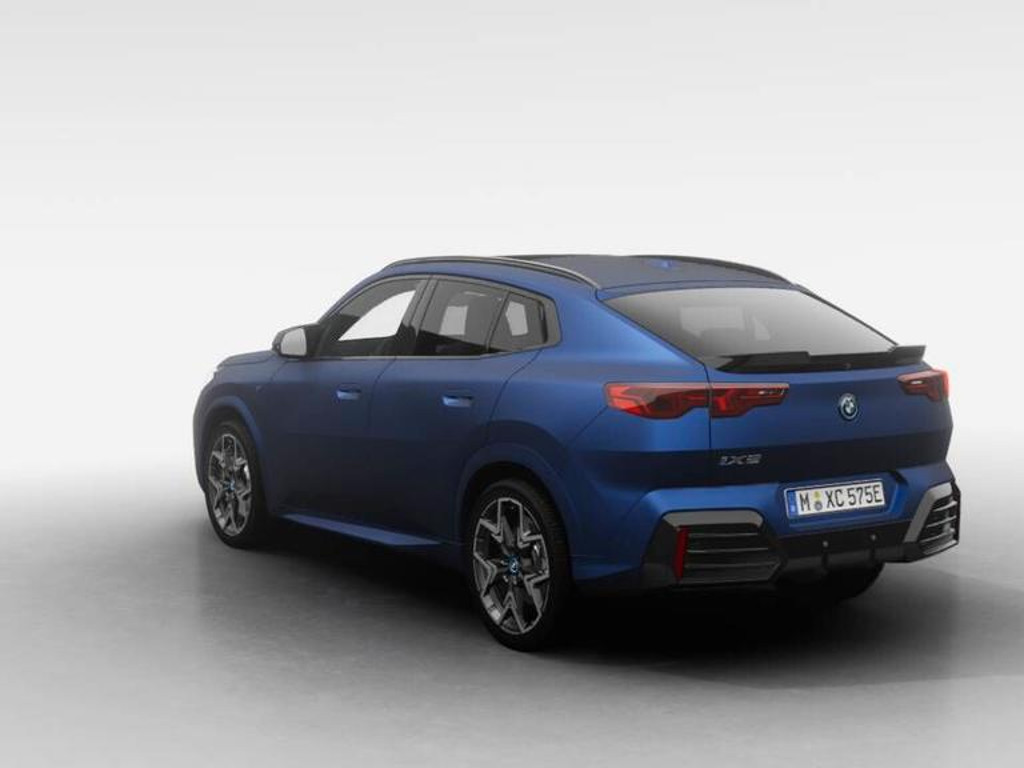 BMW iX2