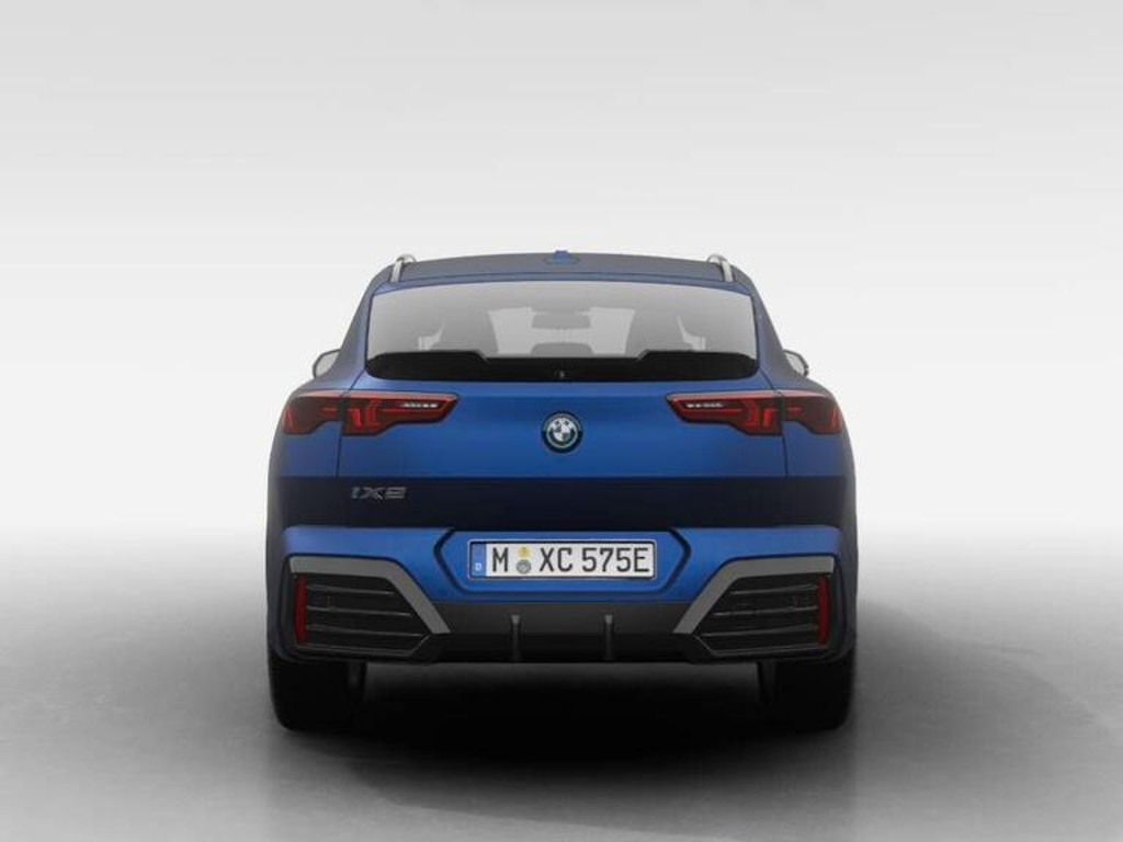 BMW iX2