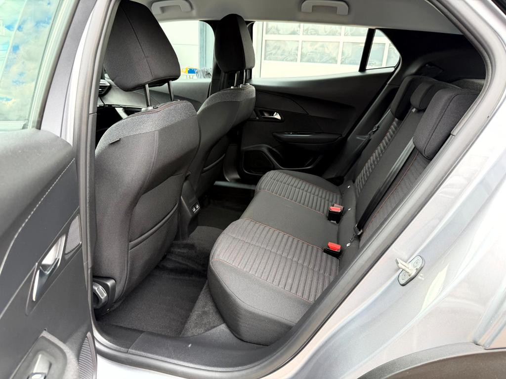 Peugeot e-2008