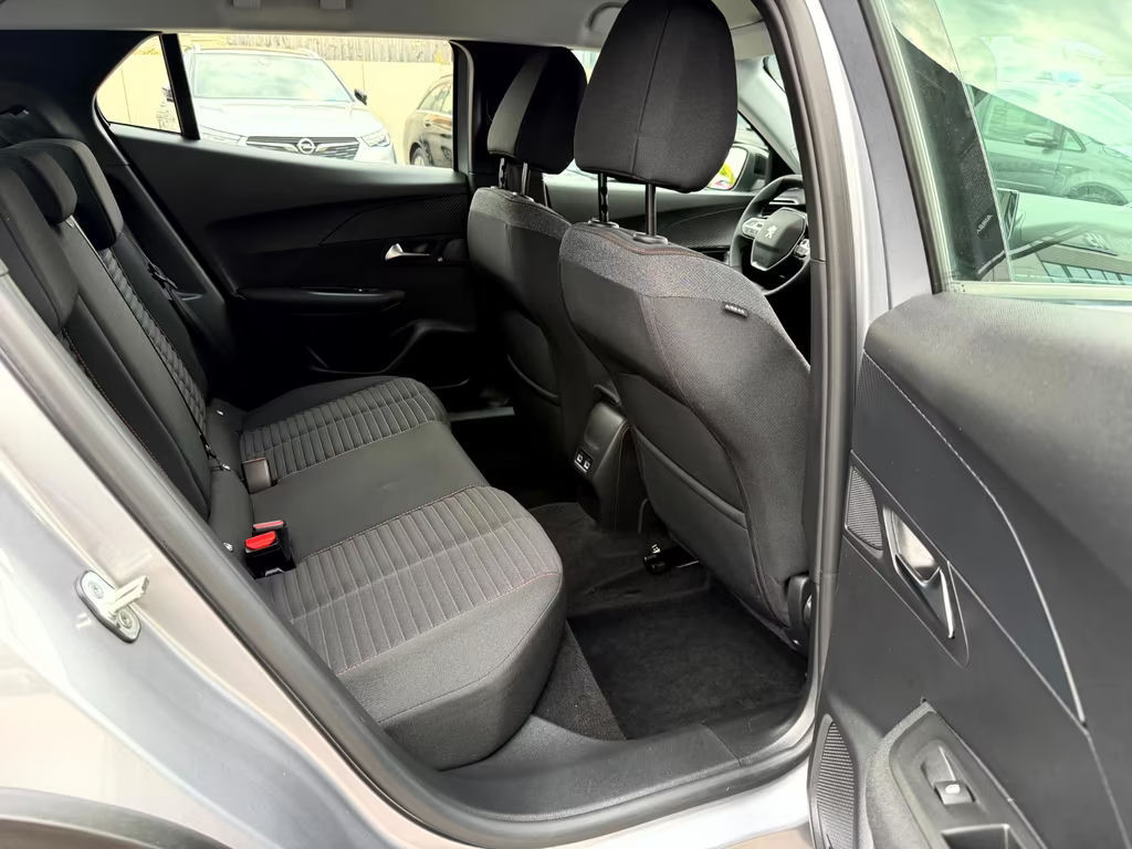 Peugeot e-2008