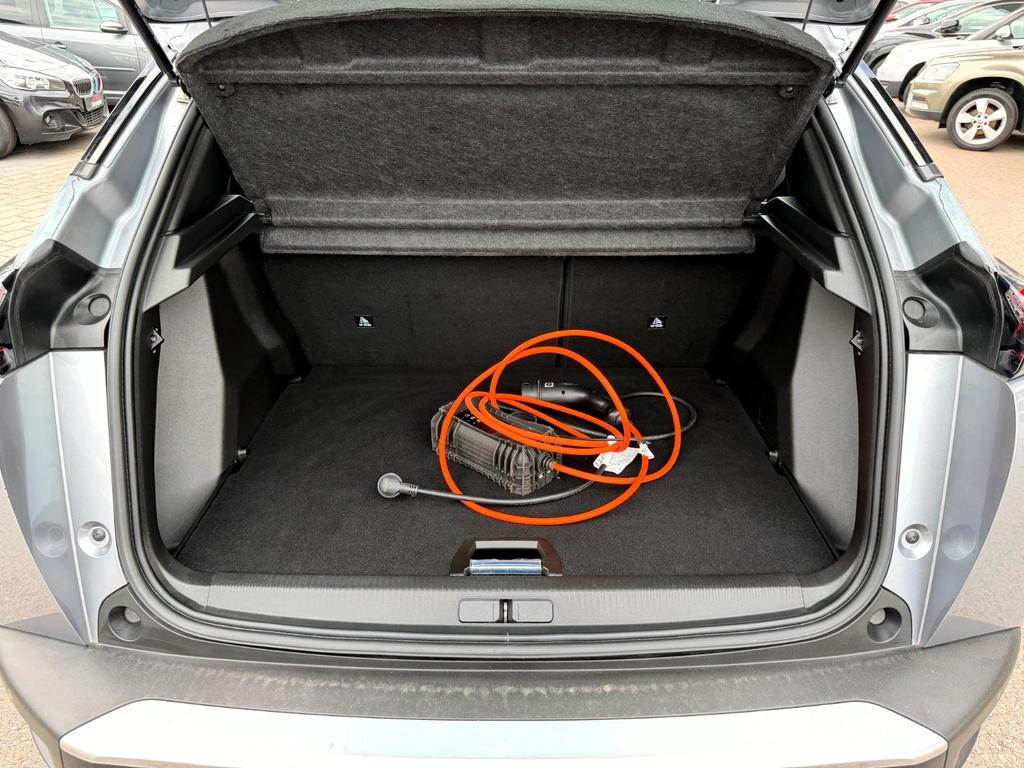 Peugeot e-2008