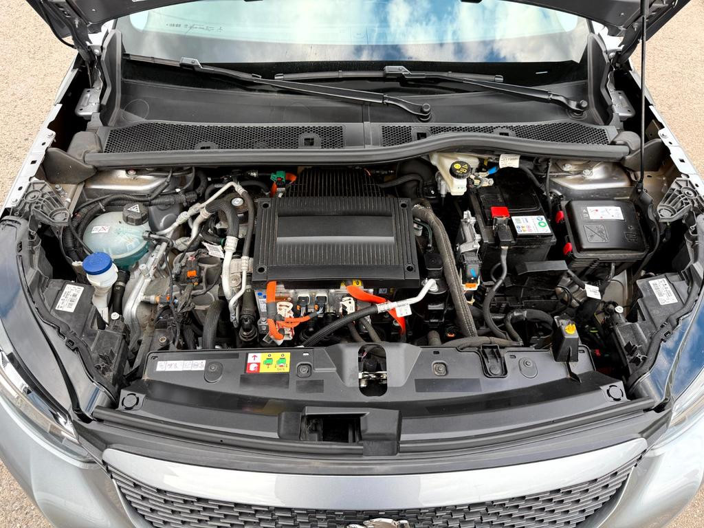 Peugeot e-2008