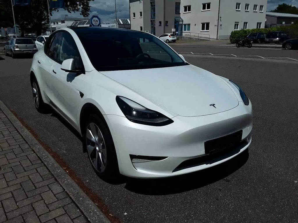 Tesla Model Y Long Range Dual Motor AWD
