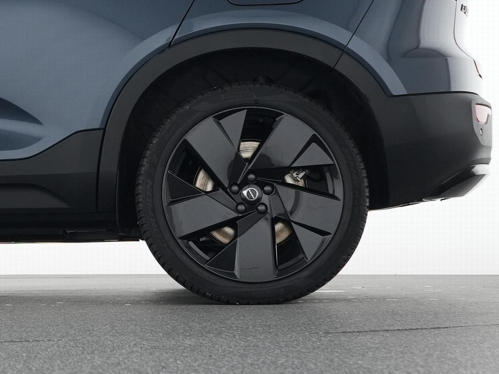 Volvo EX40