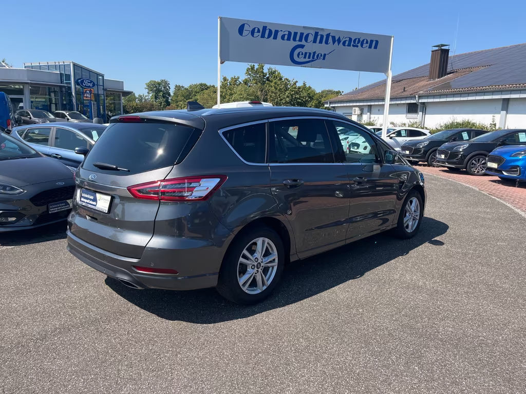 Ford S-Max