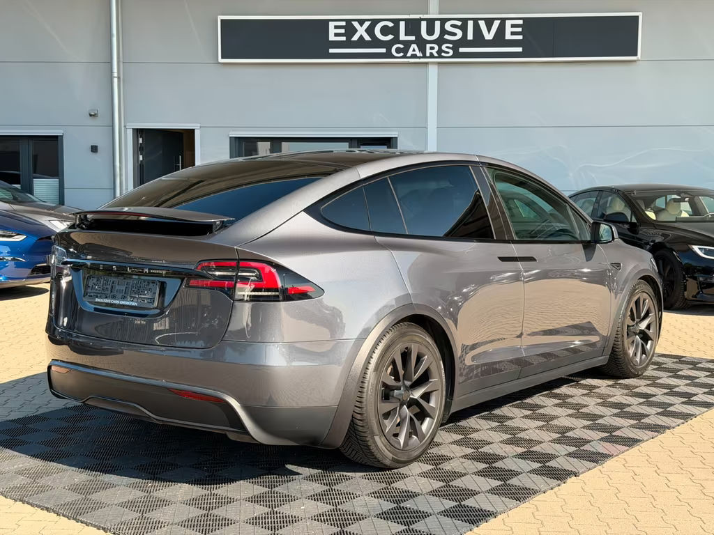 Tesla Model X